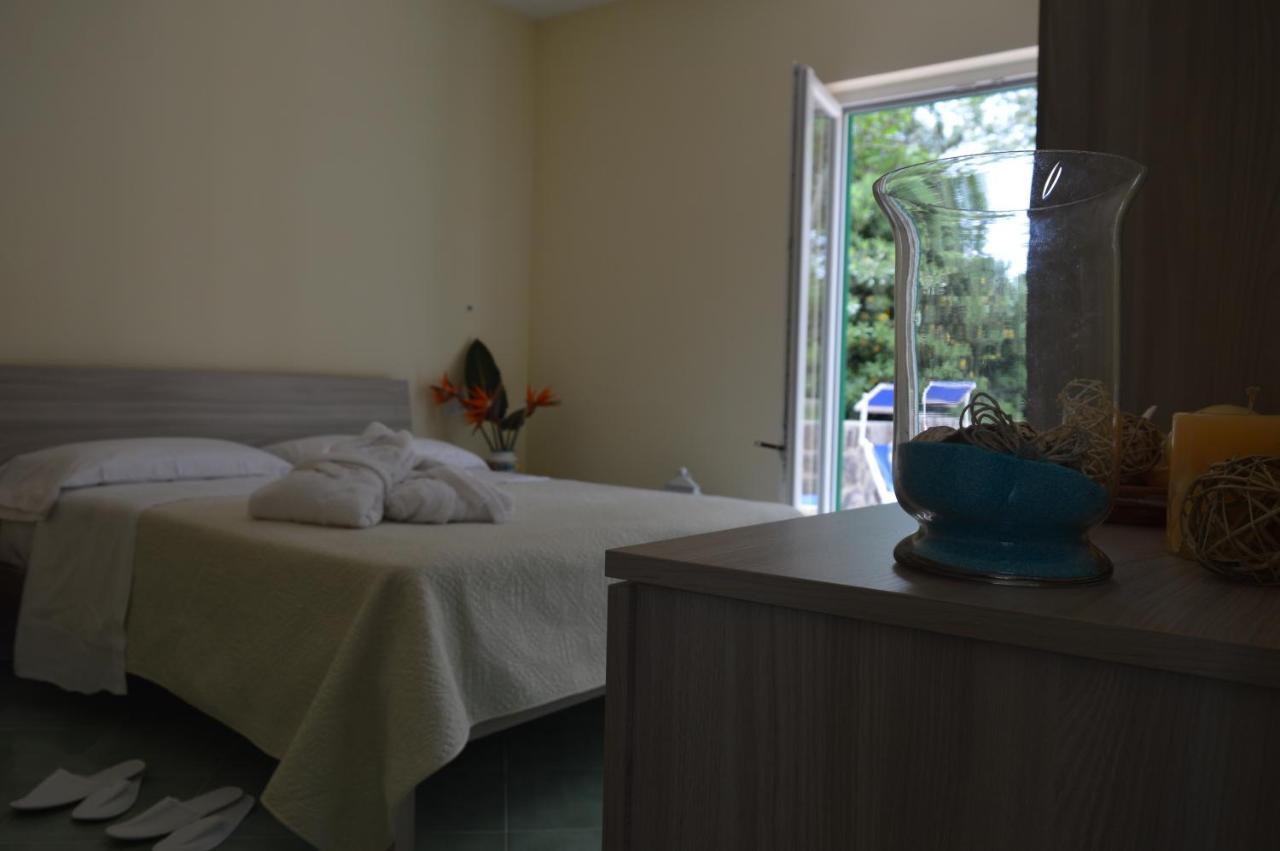 Hotel Terme Alexander Ischia Kültér fotó